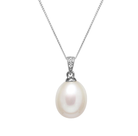 Freshwater Pearl & Diamond Pendant in 18ct White Gold