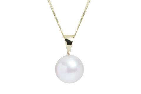 Freshwater Pearl (10-10.5mm) Pendant & Chain in 9ct Gold