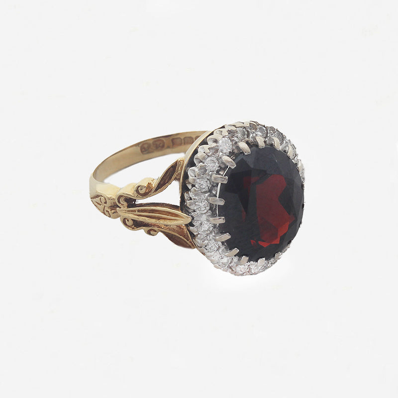 Garnet & Diamond Cluster Ring in 18ct Gold - Secondhand
