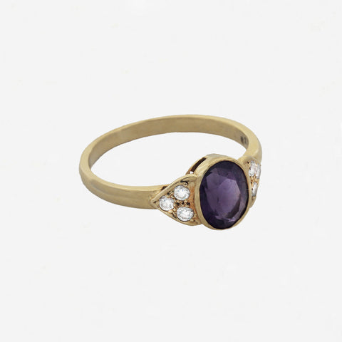 Amethyst & Diamond Ring in 18ct Gold - Secondhand