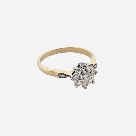 Diamond Cluster Ring in 18ct Gold - Secondhand
