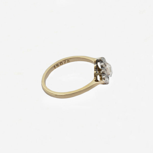 Diamond Cluster Ring in 18ct Gold - Secondhand