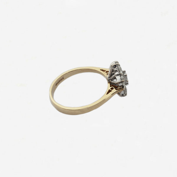 Diamond Cluster Ring in 18ct Gold - Secondhand