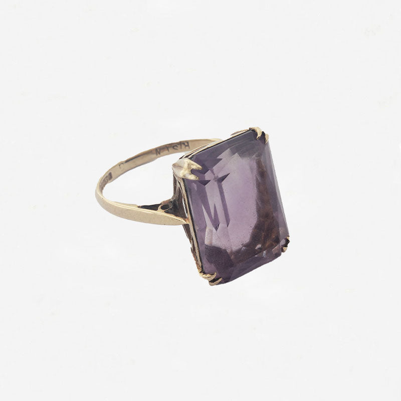 Amethyst Single Stone Ring in 9ct Gold - Secondhand
