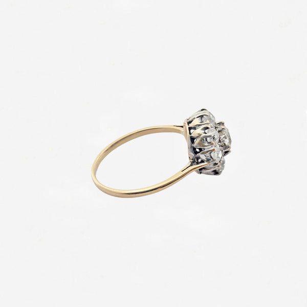 Diamond Set Cluster Ring in 18ct Gold - Secondhand