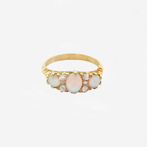 Opal & Diamond Ring in 18ct Gold - Secondhand