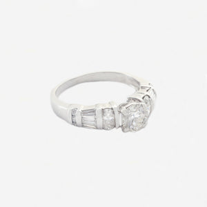 Diamond Solitaire Ring with Diamond Shoulders in 18ct Gold - Secondhand