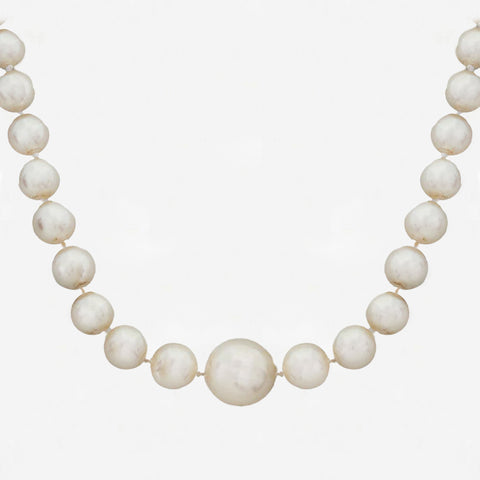 graduating cultured pearls white single row