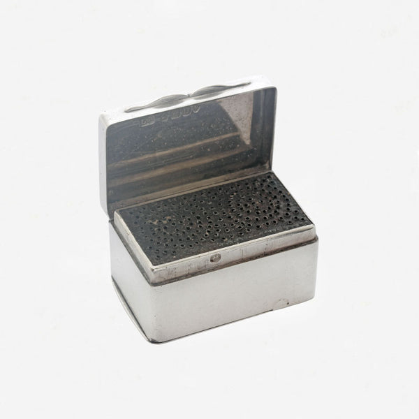 George IV Silver Nutmeg Grater dated 1828 - Secondhand