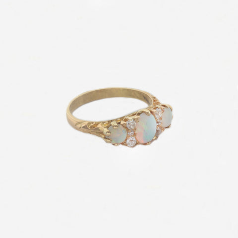 Opal & Diamond Ring in 18ct Gold - Secondhand