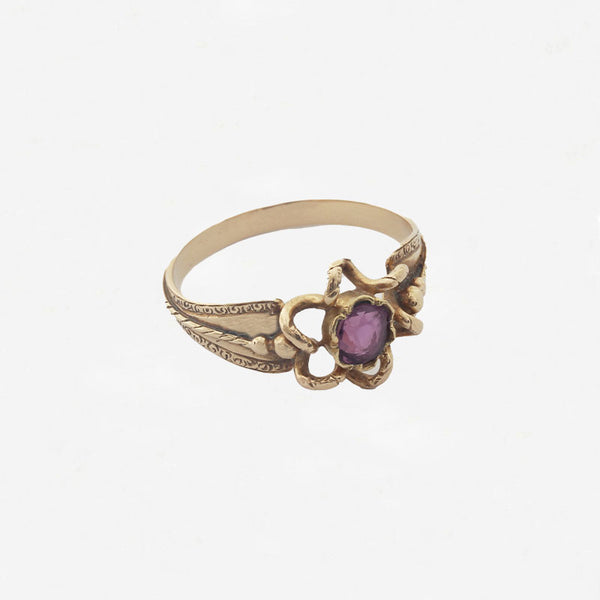 Ruby Single StoneAntique Ring in 18ct Gold - Secondhand