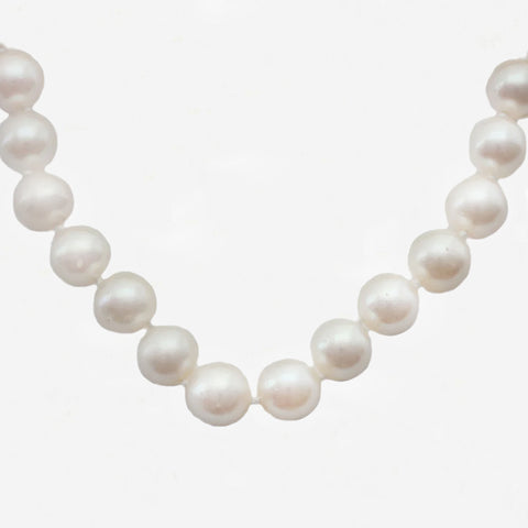 single row of white pearls