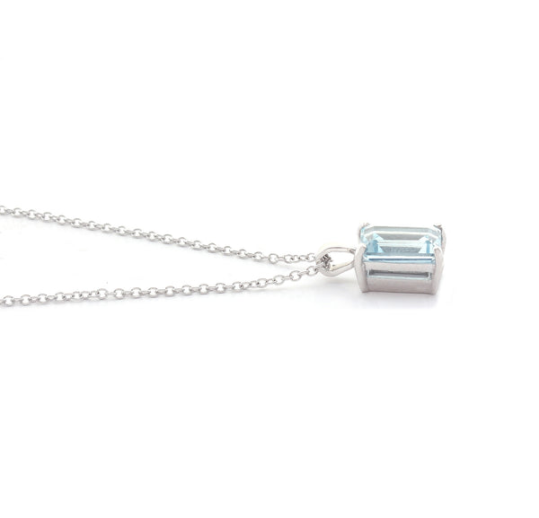 Aquamarine Claw Set Pendant and Chain in 18ct White Gold