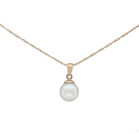 Cultured Pearl (8.00mm) Pendant & Chain in 9ct Gold