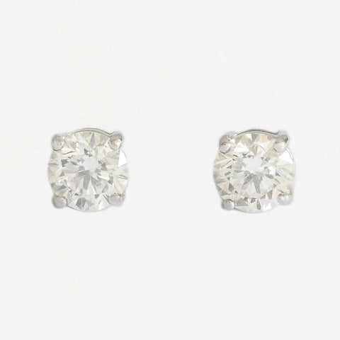 diamond stud earrings claw set