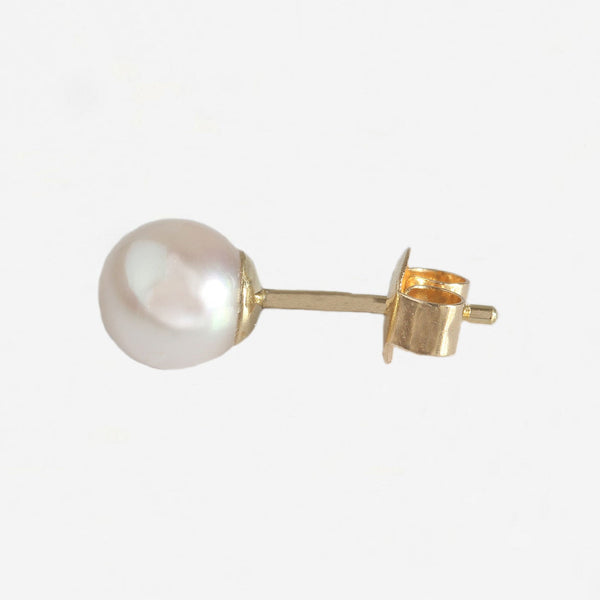 yellow gold set pearl studs