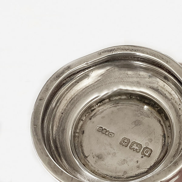 a fine quality silver 3 piece cruet set in box dated 1940