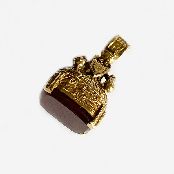 a vintage preowned 9 carat gold cornelian seal with engraving