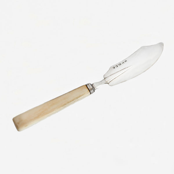 a hallmarked George 4th butter knife Birmingham 1821