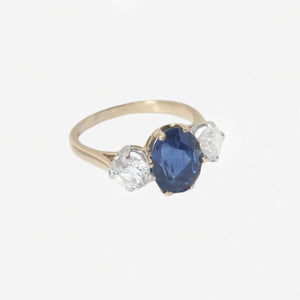 Sapphire & Diamond Three Stone Ring in 18ct Gold - Secondhand