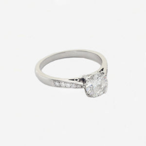Diamond Solitaire Ring with Diamond Shoulders in Platinum - Secondhand