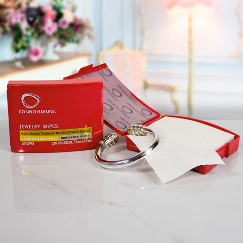 connoisseurs jewellery beauty wipes in a compact case for perfect cleaning