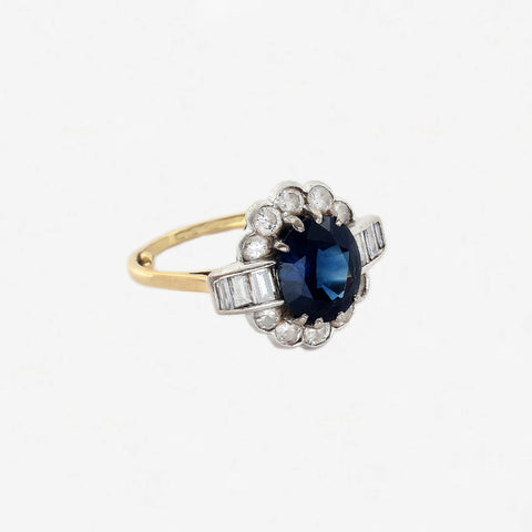 Sapphire and Diamond Cluster Ring in 18ct Gold - Secondhand