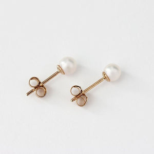 Cultured Pearl Stud Earrings (5mm) In 9ct Yellow Gold